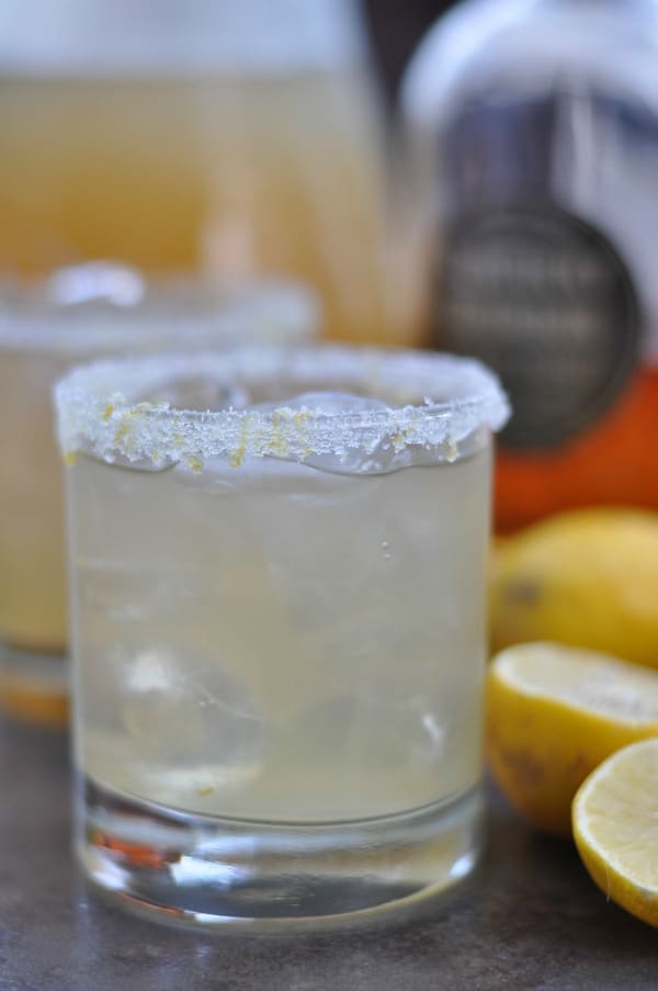 Sun Tea and sweet lemonade combine to make this easy Bourbon Arnold Palmer. A refreshing summer cocktail you'll be sipping all summer long! https://diningwithalice.com/drinks/bourbon-arnold-palmer/ ‎