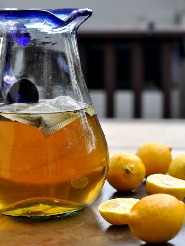 Sun Tea and sweet lemonade combine to make this easy Bourbon Arnold Palmer. A refreshing summer cocktail you'll be sipping all summer long! https://diningwithalice.com/drinks/bourbon-arnold-palmer/ ‎