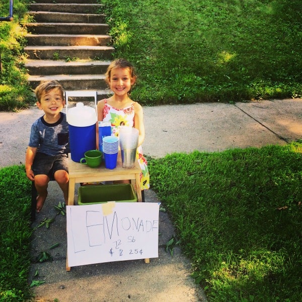 Summer Cooking with Kids Lemonade Stand