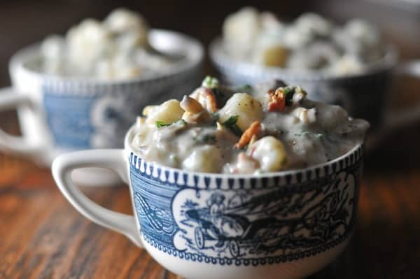 The best creamy New England Clam Chowder recipe made with bacon. An easy recipe to make this homemade classic for friends and family. https://diningwithalice.com/soup/new-england-clam-chowder/ 