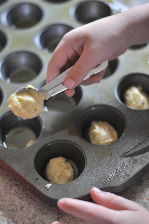 Cheesy Mini Corn Dog Muffins Jiffy A super easy Cheesy Mini Corn Dog Muffins recipe that makes a great weeknight meal, fun school lunch, or game day appetizer. https://diningwithalice.com/kids/cheesy-mini-corn-dog-muffins/