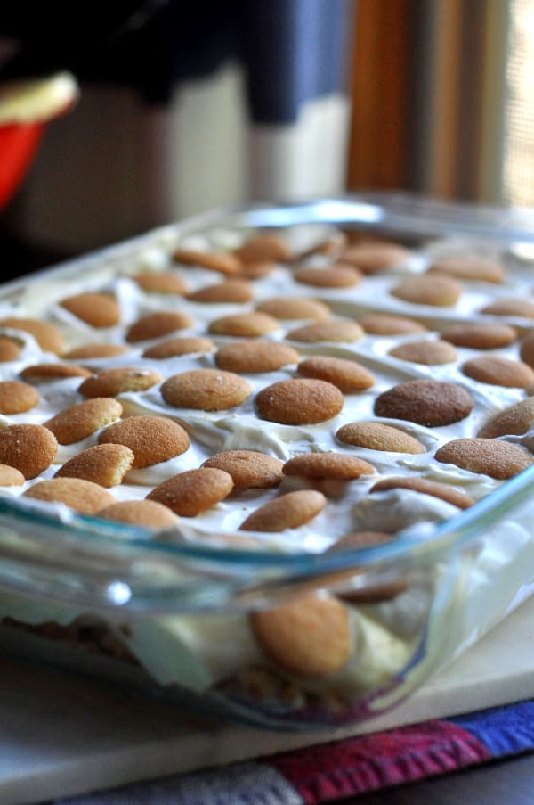 Quick banana pudding recipe displayed with Cool Whip and Nilla Wafers