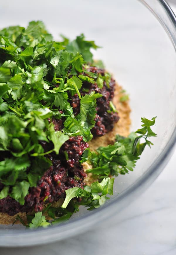 Mushroom and Beet Black Bean Burger how to bind recipe