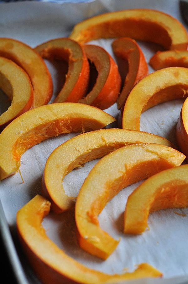 https://diningwithalice.com/wp-content/uploads/2019/10/How-to-roast-pumpkin-oven-recipe.jpg