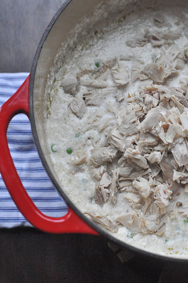 turkey mixed with cream cheese mixture Original Turkey Tetrazzini recipe with leftover turkey and a cream cheese sauce! A traditional Turkey Tetrazzini recipe great for a crowd!